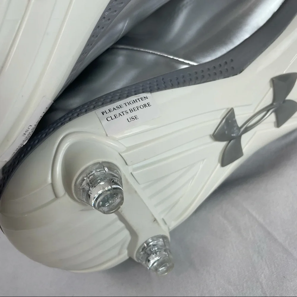 Under Armour Clutch Fit White Silver Cleats